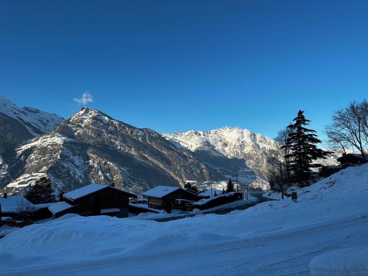 Chambres D'Hotes Les Louettes A Sapinhaut Canton Du Valais Saxon ภายนอก รูปภาพ